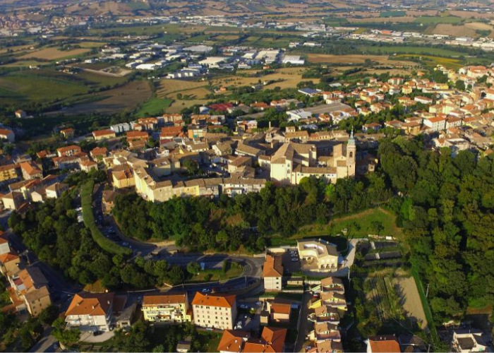News Fibercop - FiberCop porta la fibra ottica ultraveloce a Camerano